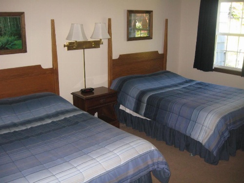 Big Bears Lodge image 11