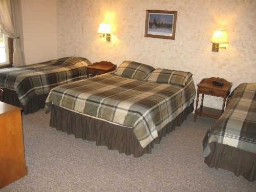 Big Bears Lodge image 20